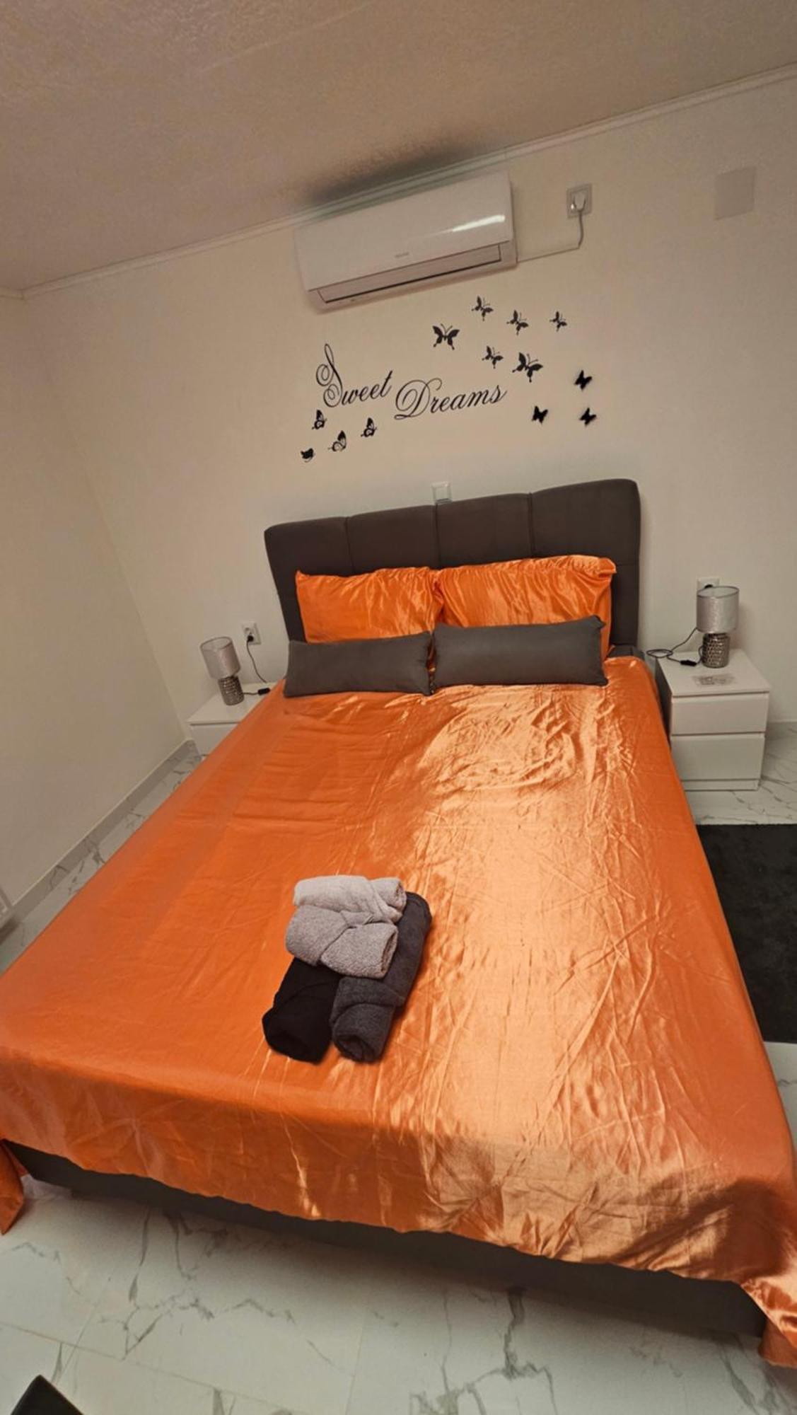Ena1 & Ena2 -Big Free Parking Apartamento Karlovac Exterior foto