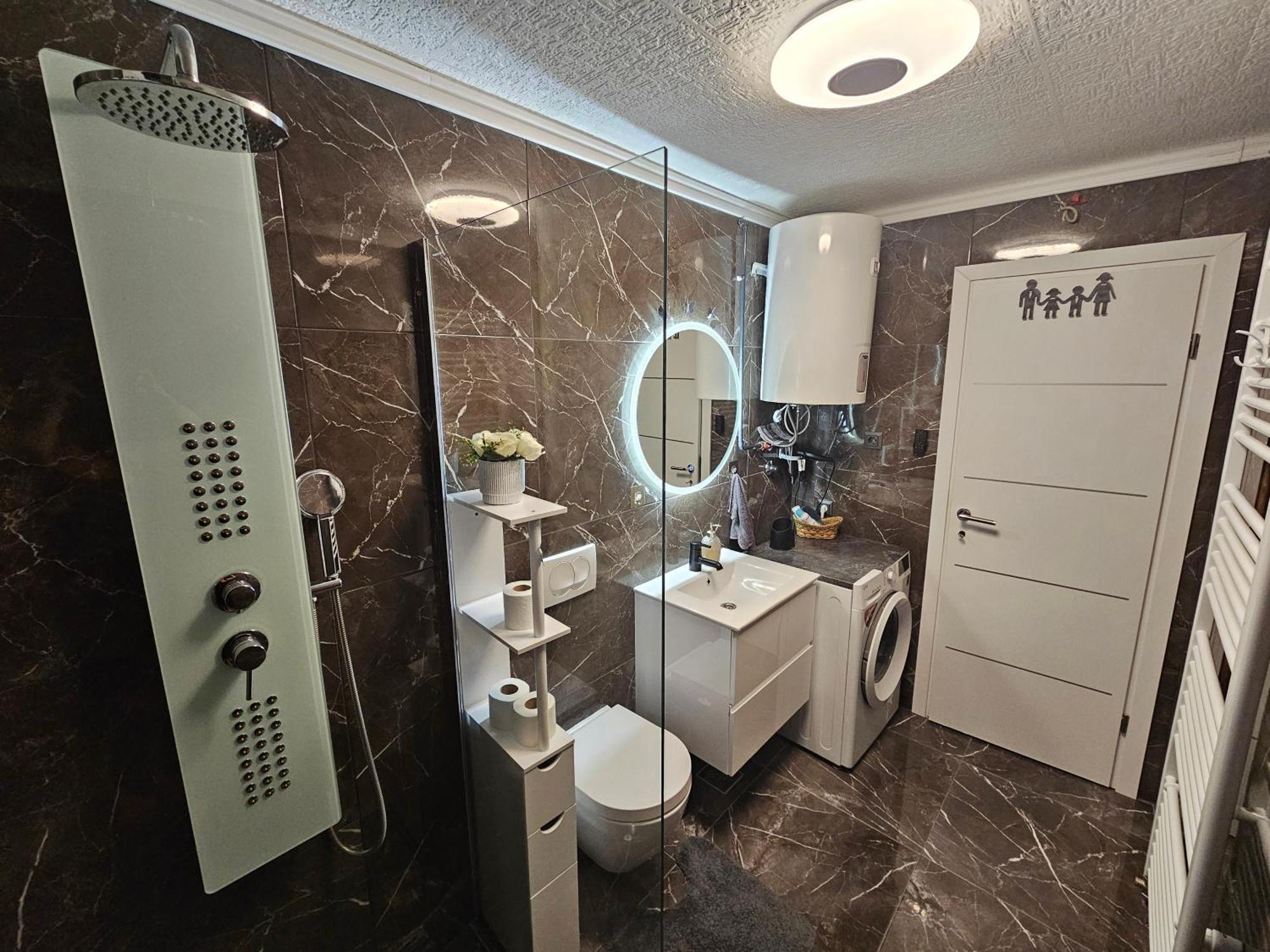 Ena1 & Ena2 -Big Free Parking Apartamento Karlovac Exterior foto